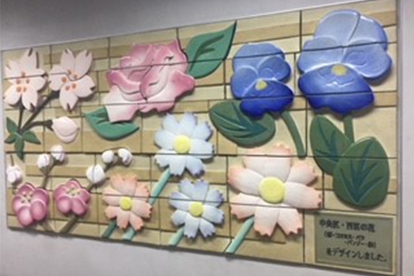 大阪市立本町駐車場
「中央区・西区の花」