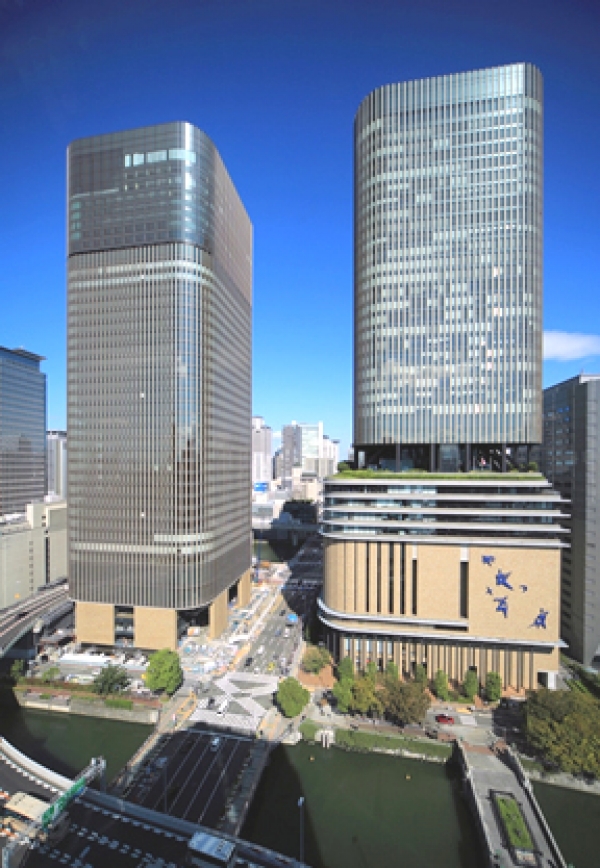 中之島フェスティバルタワー
イースト・ウエスト